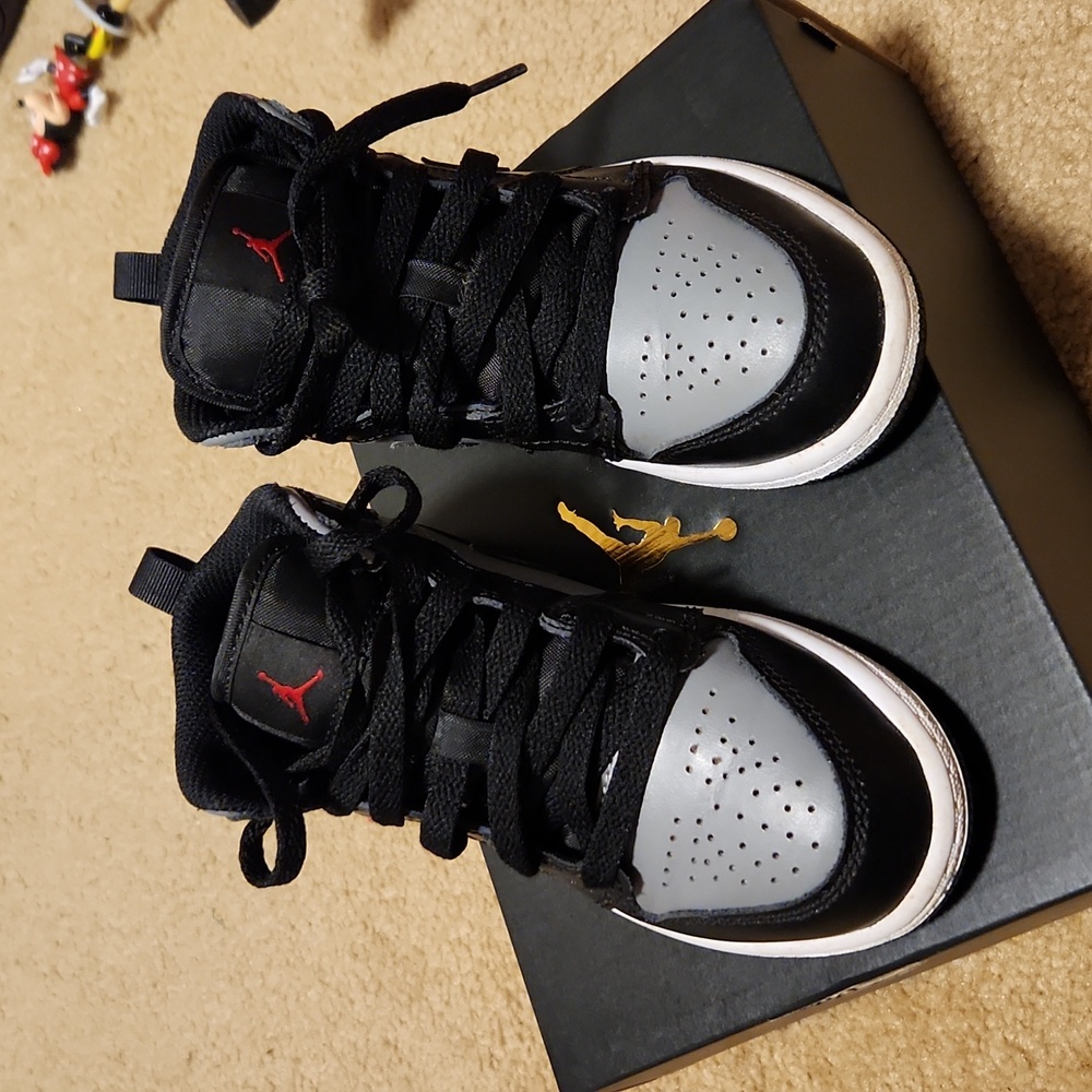 Jordan 1 Mid Preschool